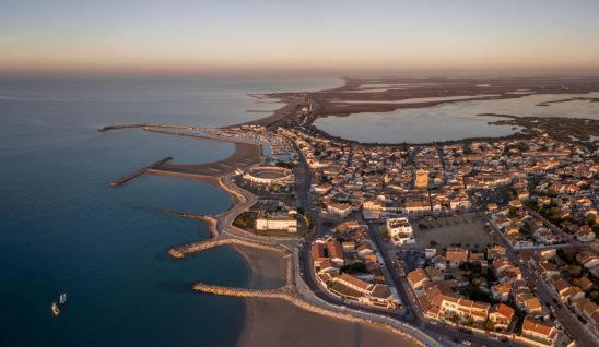 Appartement Duplex Climatise Le Trident Saintes-Maries-de-la-Mer Esterno foto