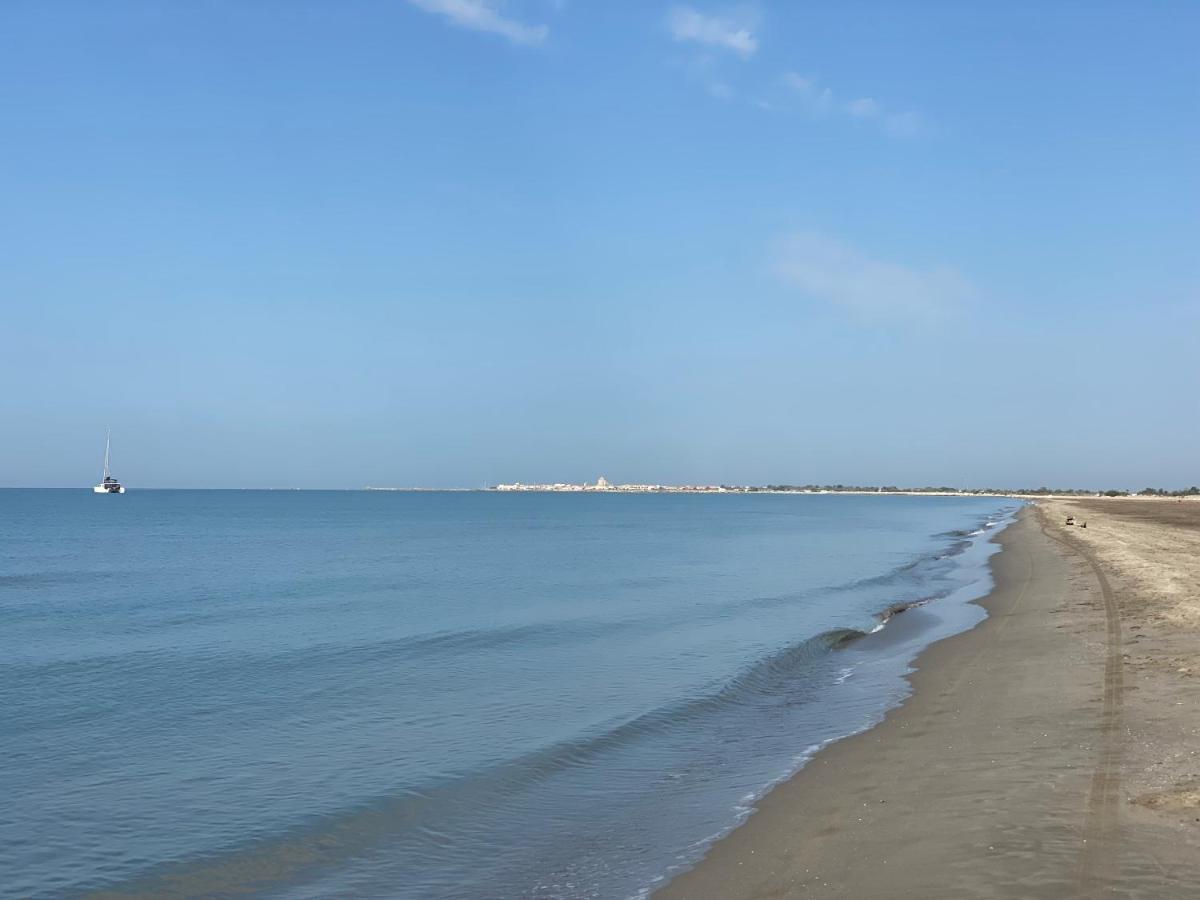 Appartement Duplex Climatise Le Trident Saintes-Maries-de-la-Mer Esterno foto